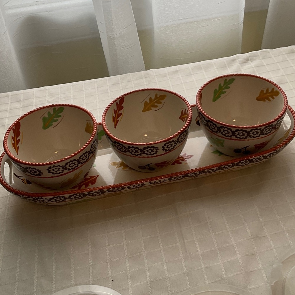 Leaf Pattern Serving Set - Picture 3 of 11